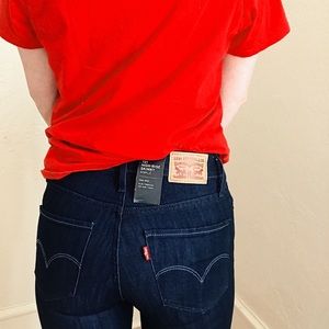 Levi’s 721 High-Rise Skinny Ankle